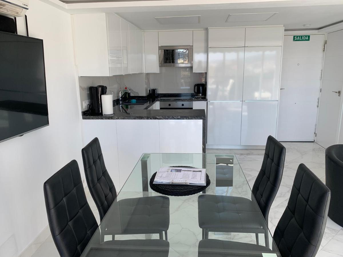 Skol 927A - Beachfront Central Luxury Penthouse Marbella Eksteriør billede