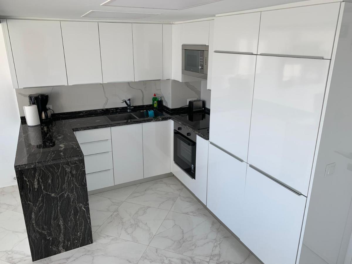 Skol 927A - Beachfront Central Luxury Penthouse Marbella Eksteriør billede